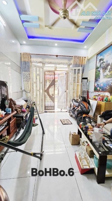 Bán nhà Lê Văn Quới Hẻm xe tải 6m thẳng tấp 52m2, 4 tầng kiên cố sổ vuông chỉ 5,85 tỷ. - 1