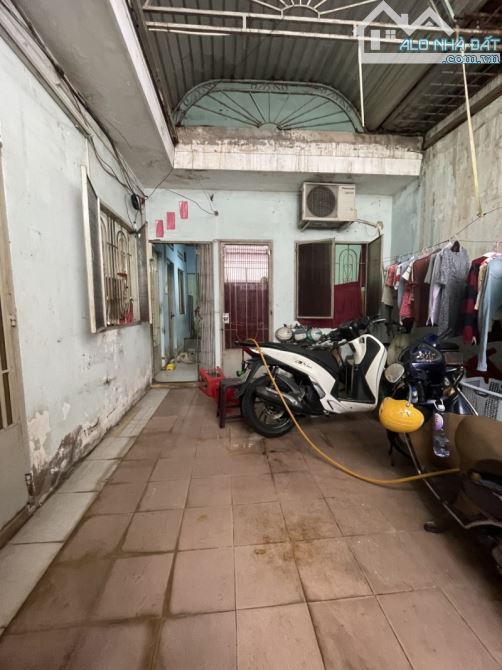 Bán gấp nhà Cấp 4, 8x21m Nguyễn Văn Công P.3 Gò Vấp, Chỉ 94tr/m2 Rẻ hơn giá khu vực, Gần B - 1