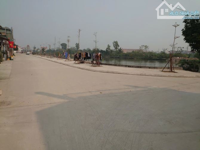 Bán đất Hiệp Thuận nhà view hồ, đường thông dt 81m giá 47tr/m - 1