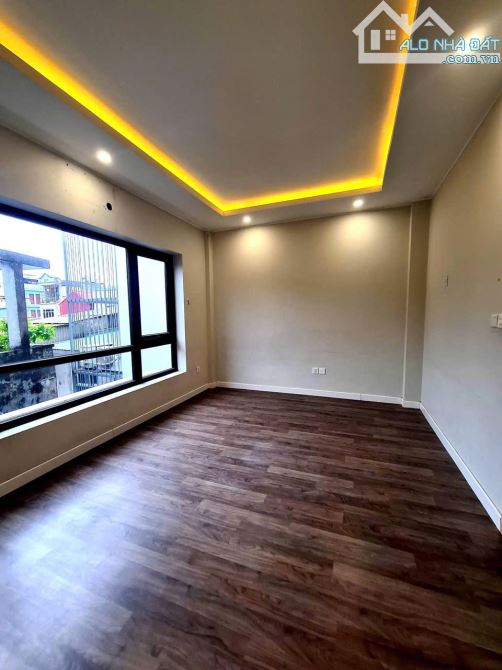 SIÊU RẺ!!! 2.45 TỶ CÓ NGAY NHÀ 4.5 TẦNG CẠNH ĐH TD-TT - 1