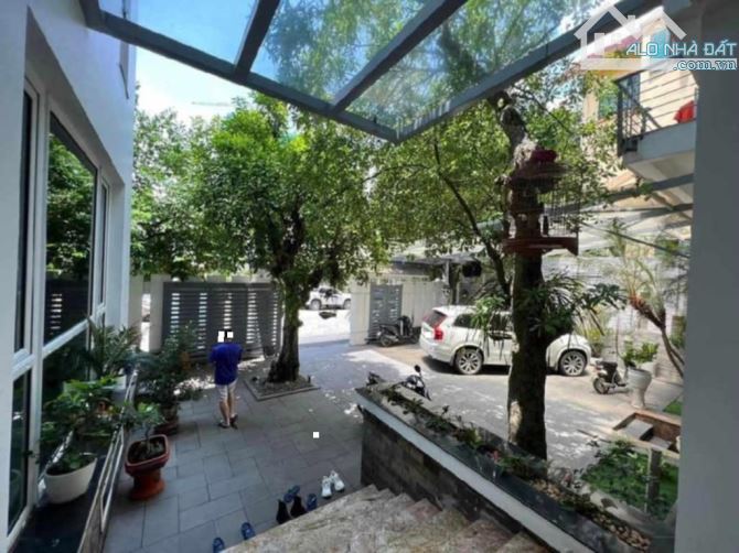 Siêu biệt thự quý tộc Vườn Đào, DT 368m, phong cách đáng sống, Giá 23x tỷ - 1