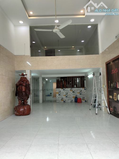 Bán nhà mặt tiền 34 Nguyễn Oanh P.7, Dt 4,7m x18m, 1 trệt 2 lầu. Giá 10,8 tỷ - 1