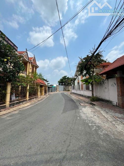 BIỆT THỰ SÂN VƯỜN- 2 TẦNG 9.5X18M - NGUYỄN ẢNH THỦ - GẦN CHỢ BÀ ĐIỂM - NHỈNH 8 TỎI - 1