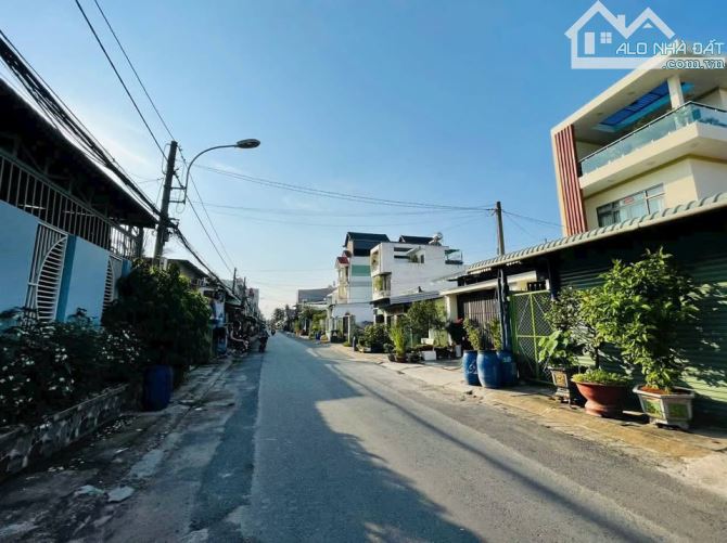 BÀ CHỊ GỬI BÁN LÔ ĐẤT 238M2- MẶT TIỀN KINH DOANH-TẠI TÂN THÔNG HỘI- CỦ CHI - 1