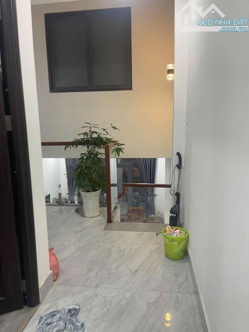 bán nhà 2 tầng MT đường Bãi Sậy- Khuê Trung- ngay công viên - 1