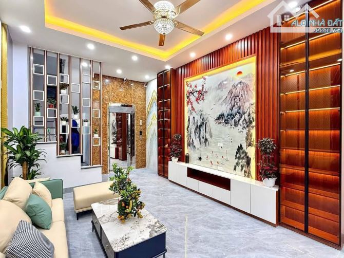 Bán gấp nhà Xuân La 40m2 6T - Thang máy vèo vèo, ô tô vào nhà - 1