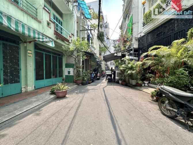 KẸT TIỀN BÁN GẤP NHÀ CẠNH PHAN XÍCH LONG- HXH- 63M2 8X TỶ - 1