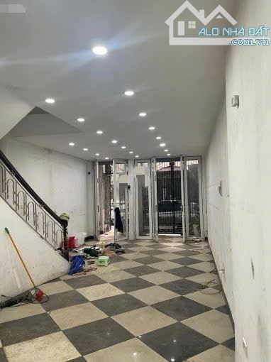 Cho thuê nhà ngõ 121 Thái Hà, Đống Đa, 55m2*5 tầng, Ô tô tránh, 28tr/th - 1