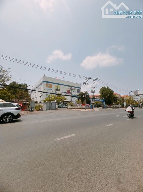 NHÀ MẶT TIỀN HUỲNH TẤN PHÁT 7M X 23M - CÁCH PHÚ MỸ HƯNG CHỈ 500M, VỊ TRÍ KINH DOANH SIÊU Đ - 1