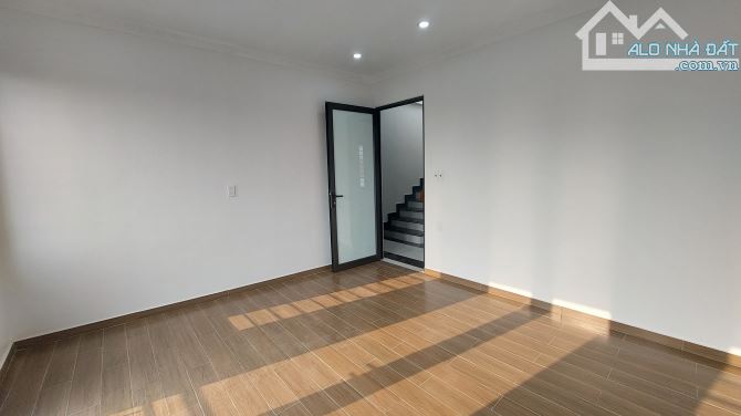 Bán gấp nhà Miếu Hai Xã, Dư Hàng Kênh, Lê Chân, 3,65 tỷ, 41m2, 4,5 tầng. - 2