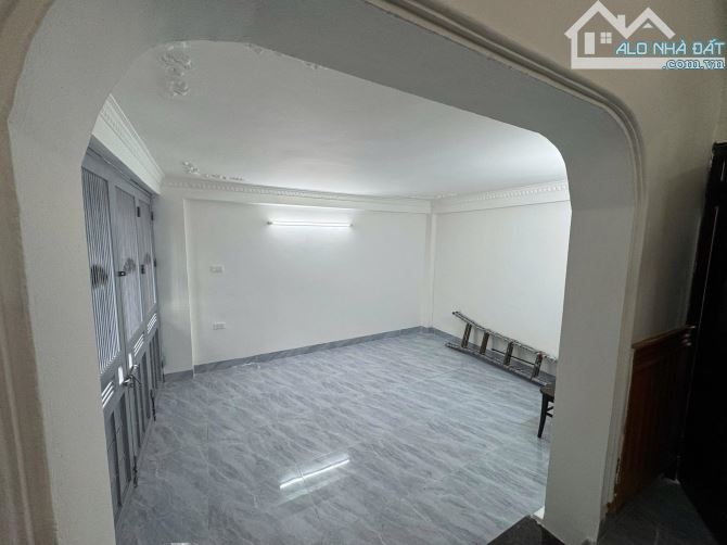 Bán Nhà Mặt Ngõ Tây Sơn, Mặt tiền 6m, Kinh Doanh – Giá Chỉ 15.5 Tỷ - 2