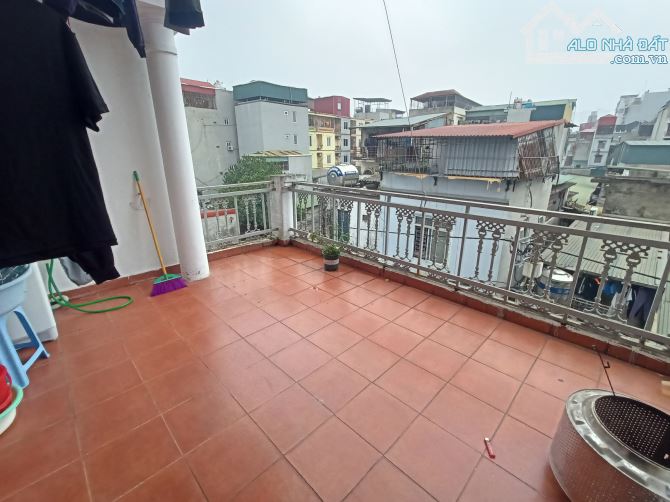 Nhà phố Vũ Tông Phan, lô góc sổ, diện tích 100m2, sổ vuông đẹp mặt tiền rộng 5m giá 25 tỷ. - 2