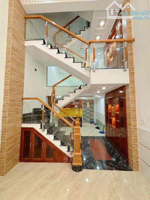 HẺM XE HƠI - BÌNH TÂN  - 05 TẦNG - 60M2- GIÁ 6,5 TỶ - 2