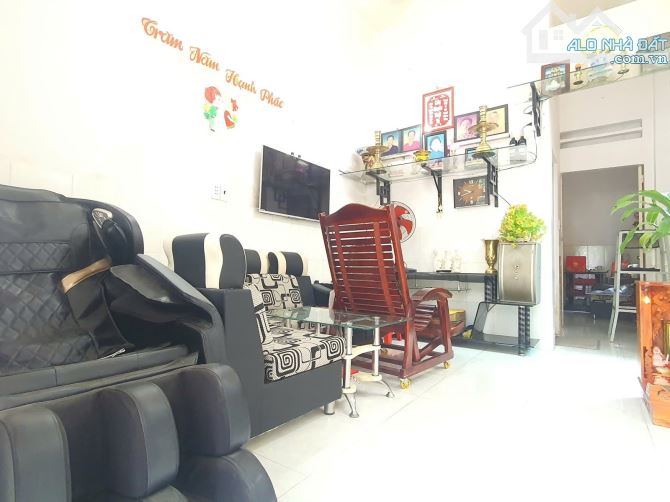 Bán nhà Long Trường - Hẻm ô tô, 4x18m, 2 tầng, sân rộng-Chỉ 3.6 tỷ - 2