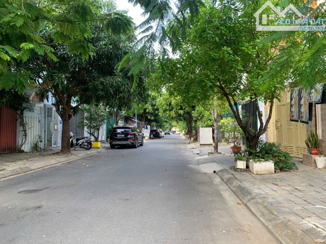 Lô đất vuông vắn , sạch đẹp mặt đường Trần Tử Bình - khu đô thị Phước Long A - 3