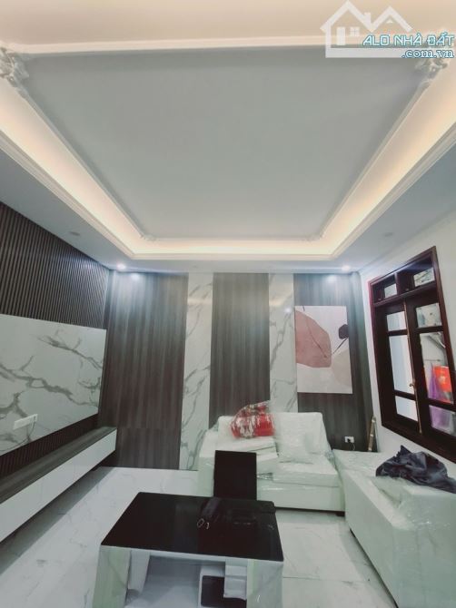 Bán Nhà Nguyễn Văn Cừ 35m x 5 Tầng Giá 6,6Tỷ Đầy đủ nội thất - 3