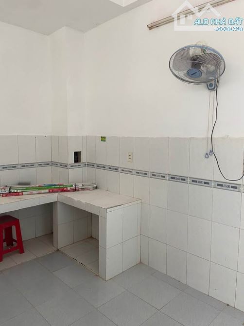 BÁN GẤP CĂN TRỌ 130M2- 1 LẦU 1 TRỆT - 3 PHÒNG TRỌ-TÂN THÔNG HỘI-CỦ CHI - 3