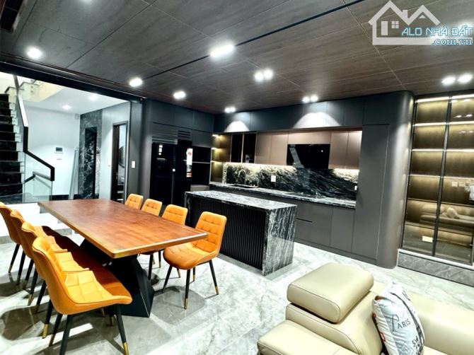 Dành cho giới thượng lưu - Nội thất nhập khẩu toàn bộ - phố Ngọc Lâm - Dt 100m2 x 7 tầng - 3