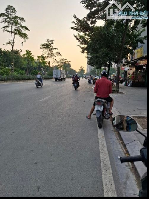 21.4 Tỷ /78 m2/ 5.5 Mt/ Mặt Phố .Lý Thánh Tông/ Trâu quỳ/ gia lâm - 3