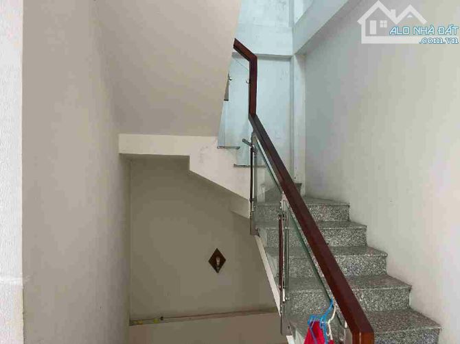 NGÂN HÀNG DÍ NÊN CHỦ CẦN RA ĐI CĂN NHÀ SIÊU RẺ. KIỆT CỰC ĐẸP - 3