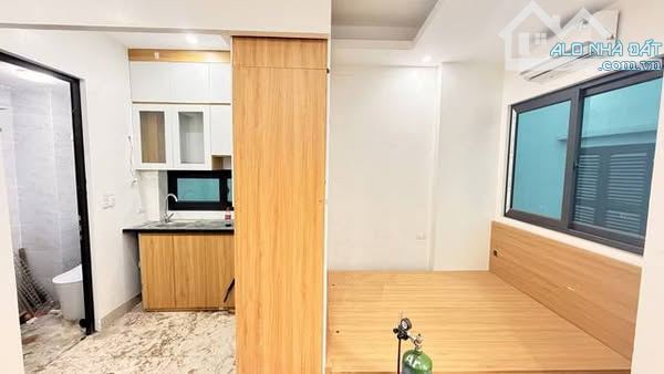 Bán nhanh tòa CHDV phố Trần Thái Tông, Quận Cầu Giấy 7 tầng, mặt tiền 4m, diện tích 47m2 - 3