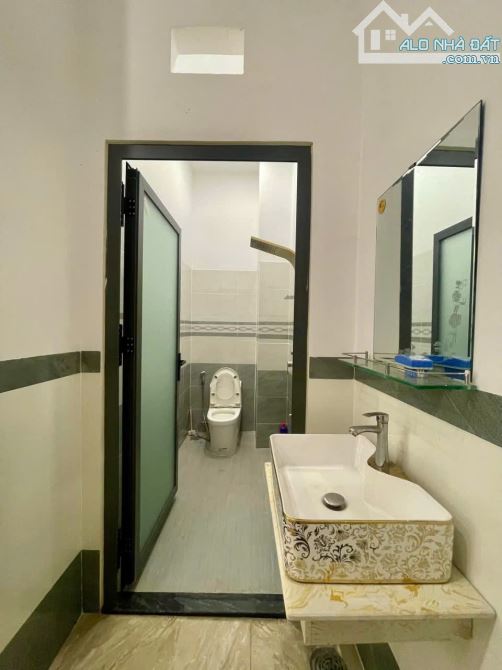 Bán nhà 3 Tầng Tân Hạnh,đường 2 xe hơi tung tăng,giáp Dĩ An - 3