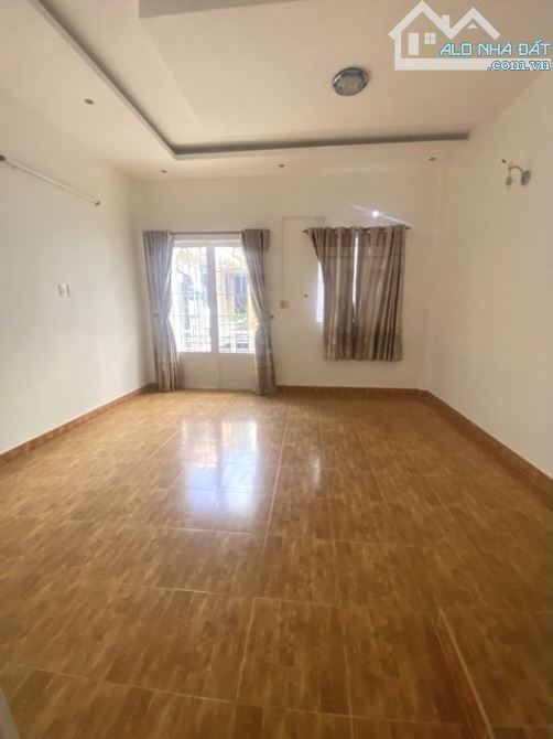 DIỆN TÍCH KHỦNG BÌNH THẠNH - NGAY CẦU BÔNG GIÁP TRẦN QUANG KHẢI QUẬN 1 - DT 4.3Mx12M - 4