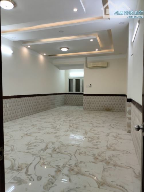 Bán nhà mặt tiền 34 Nguyễn Oanh P.7, Dt 4,7m x18m, 1 trệt 2 lầu. Giá 10,8 tỷ - 4