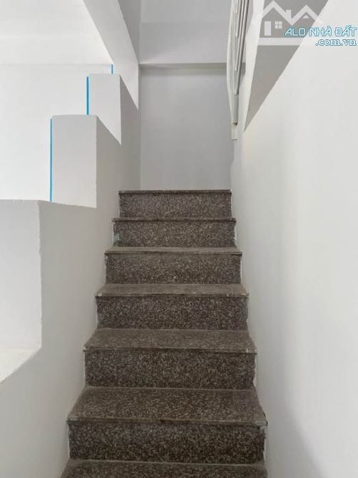 BÁN GẤP CĂN TRỌ 130M2- 1 LẦU 1 TRỆT - 3 PHÒNG TRỌ-TÂN THÔNG HỘI-CỦ CHI - 4