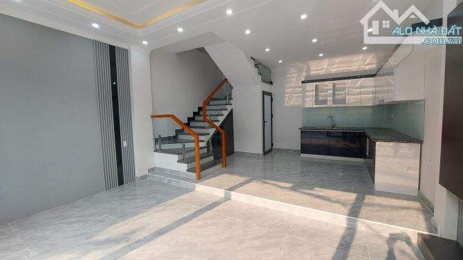 Bán nhà Miếu Hai Xã, Dư Hàng Kênh, Lê Chân .4,65tỷ, 4,5 tầng, 43m. - 4