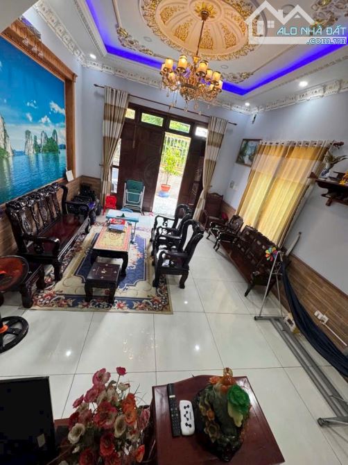 BIỆT THỰ SÂN VƯỜN- 2 TẦNG 9.5X18M - NGUYỄN ẢNH THỦ - GẦN CHỢ BÀ ĐIỂM - NHỈNH 8 TỎI - 5