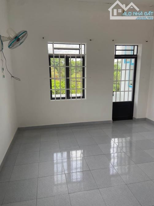 BÁN GẤP CĂN TRỌ 130M2- 1 LẦU 1 TRỆT - 3 PHÒNG TRỌ-TÂN THÔNG HỘI-CỦ CHI - 5
