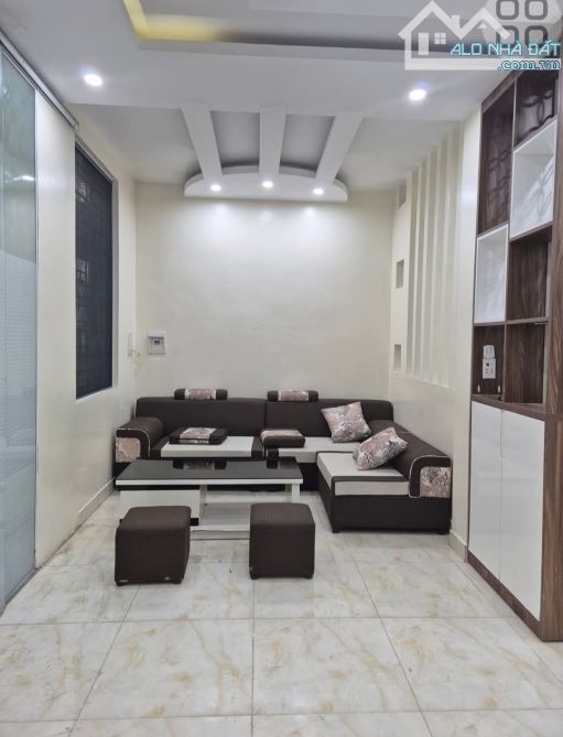 Bán  nhà Tô Hiệu, Trại Cau, Lê Chân, Hải Phòng. 3 tầng, 44m2, 2,68 tỷ. Ngang 6,8m, t2 - 5
