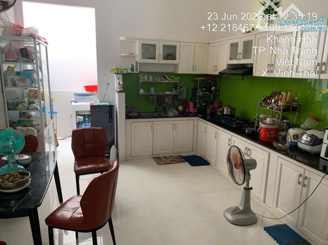 Bán nhà 3 tầng Tái định cư Đất Lành, Vĩnh Thái, Nha Trang đường 10m - 5