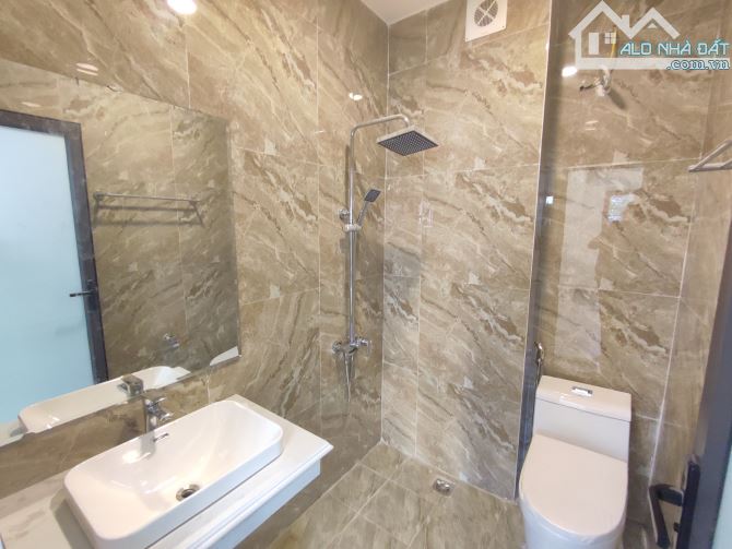 ô tô ngủ trong nhà- Ở luôn. 40m2 4 tầng-Ngay gần ĐL Thăng Long. THuận tiện đi tt HÀ Nội - 5