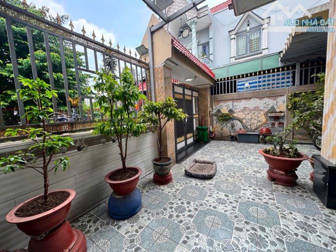 BIỆT THỰ SÂN VƯỜN- 2 TẦNG 9.5X18M - NGUYỄN ẢNH THỦ - GẦN CHỢ BÀ ĐIỂM - NHỈNH 8 TỎI - 7