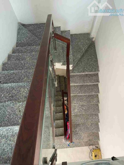NGÂN HÀNG DÍ NÊN CHỦ CẦN RA ĐI CĂN NHÀ SIÊU RẺ. KIỆT CỰC ĐẸP - 7
