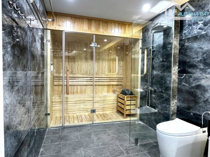 Dành cho giới thượng lưu - Nội thất nhập khẩu toàn bộ - phố Ngọc Lâm - Dt 100m2 x 7 tầng - 8