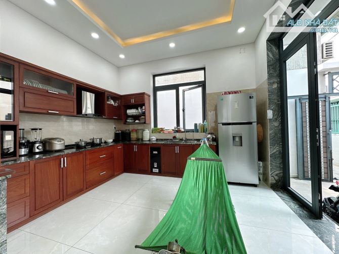 NHÀ VIP - LÊ THỊ HOA P. BÌNH CHIỂU TP.THỦ ĐỨC - 8