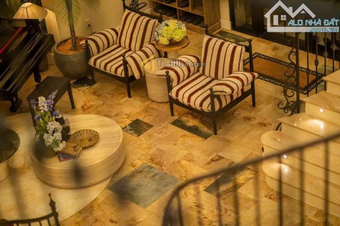 BIỆT THỰ ĐẲNG CẤP 1000M2 SÀN VỚI 9PN, HỒ BƠI, XÔNG HƠI, GIẢI TRÍ VIEW CAO TRÊN ĐỒI 88 TỶ - 9