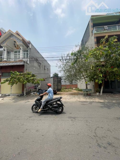 Đất mặt tiền 77m 5x15.5 ngay Vincom550 , TP Dĩ An , Bình Dương