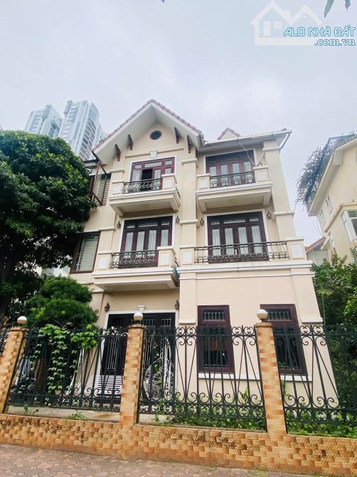 Biệt Thự Viglacera Xuân Phương 180m 30Tỷ 4Tầng Mt11m 3 Thoáng Vỉa Hè Oto Tránh Đỗ