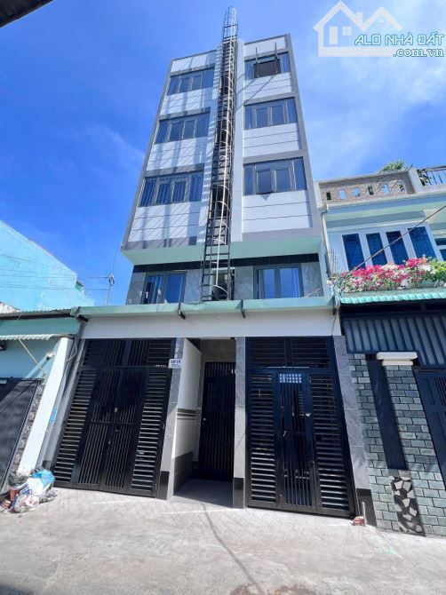 Bán CHDV 30 Phòng 1T4L thu nhập 105tr/tháng, hẻm xe tải, Linh Trung, Thủ Đức. 22 tỷ.