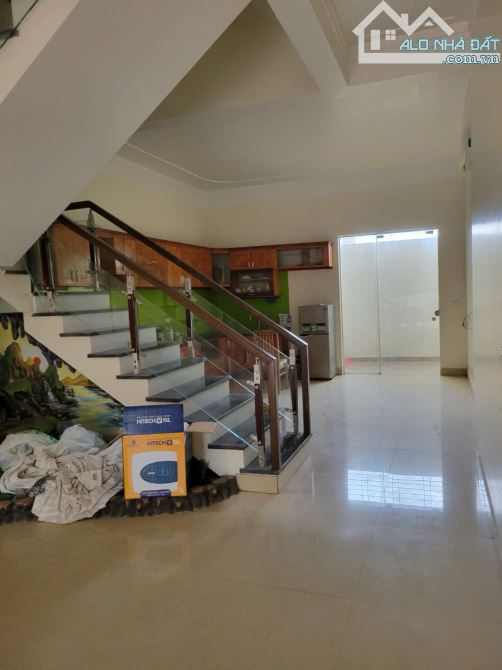 Bán nhà 3 tầng cực đẹp tuyến 2 đường Bùi Viện khu Vĩnh Niệm 4, Lê Chân, Hải Phòng