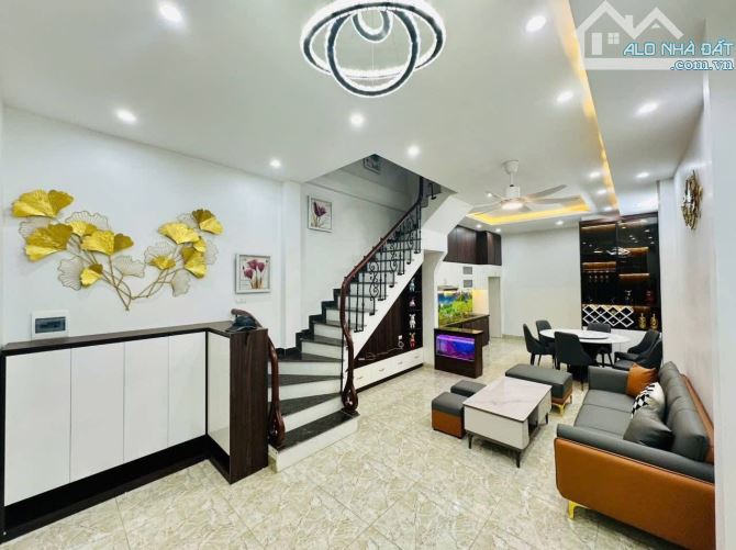 Phương Mai - Nhà mới đẹp ở ngay, Oto cách 30m - 41m*4T - 11.2 Tỷ - Không đăng ảo