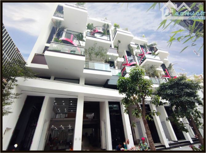 Top nhà vị trí đẹp 4 x 20m 1 trệt 5 lầu Lý Chính Thắng Q3 TP.HCM