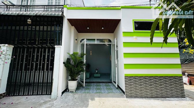 Nhà Cấp 4 Đẹp 5 x 12m . 2PN 2WC Căn góc đường xe ôtô . Sổ Hồng Riêng Giá Rẻ