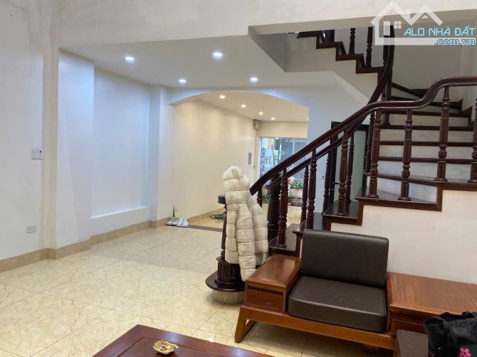 Cho Thuê Nhà Riêng Ngõ Ô Tô Đc: Lạc Long Quân-Nghĩa Đô-Cầu Giấy-Hà Nội.