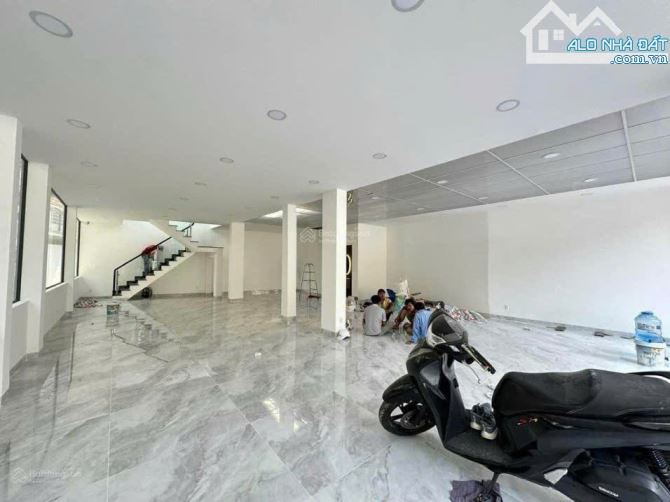 Bán nhà MT 23 Thạch Thị Thanh, Tân Định, Quận 1. DT 9.5x17m Giá 59 tỷ TL