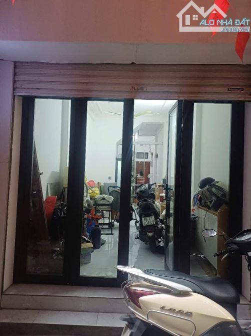 VỊ TRÍ ĐẸP NHÀ PHỐ TRẦN ĐẠI NGHĨA -HAI BÀ TRƯNG NGÕ THÔNG KINH DOANH 36M 4 TẦNG GIÁ 6.5 TỶ